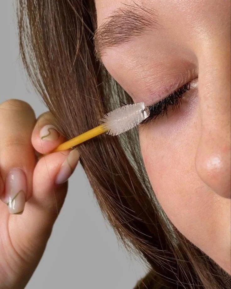 Tirar os cílios fio a fio em casa