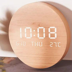 Relógio de Parede Madeira Vintage da Polideia com design rústico, acabamento detalhado e mecanismo silencioso, ideal para decoração sofisticada.