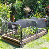Garanta proteção para suas plantas com a Tela Anti Pássaros: malha resistente para jardins exuberantes e quadras esportivas impecáveis