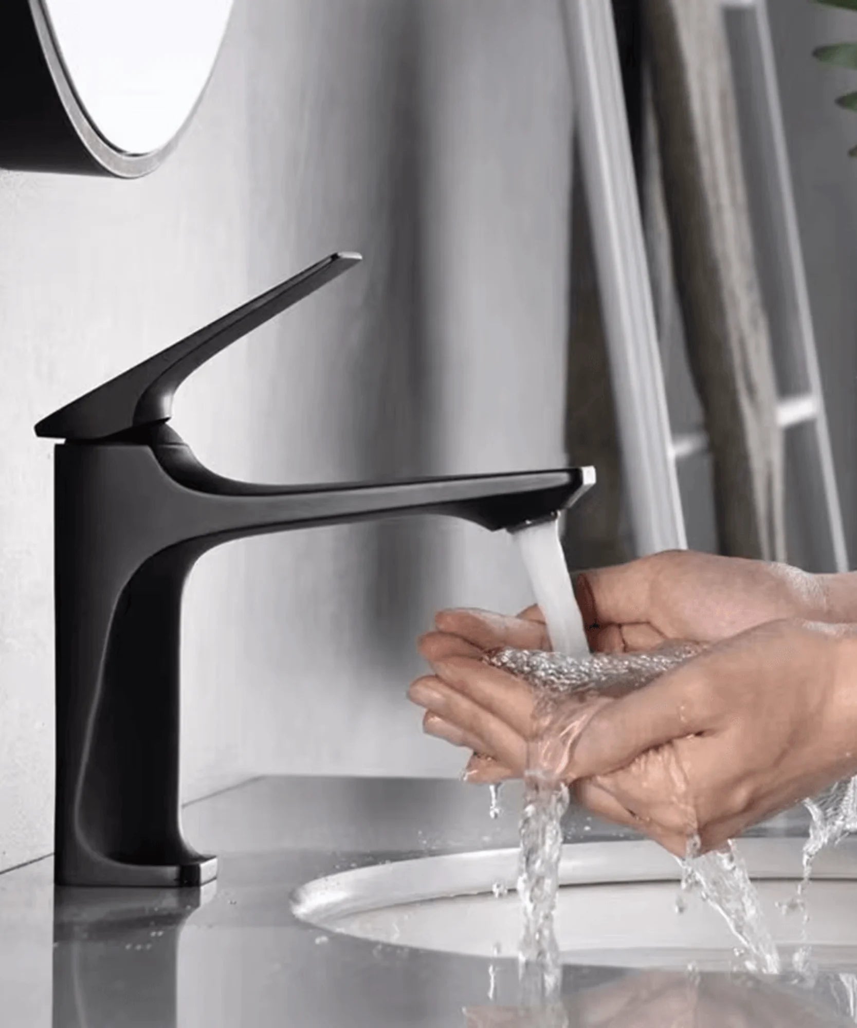 Comprar torneira monocomando para banheiro em metal escovado com arejador silencioso e design moderno para lavatório
