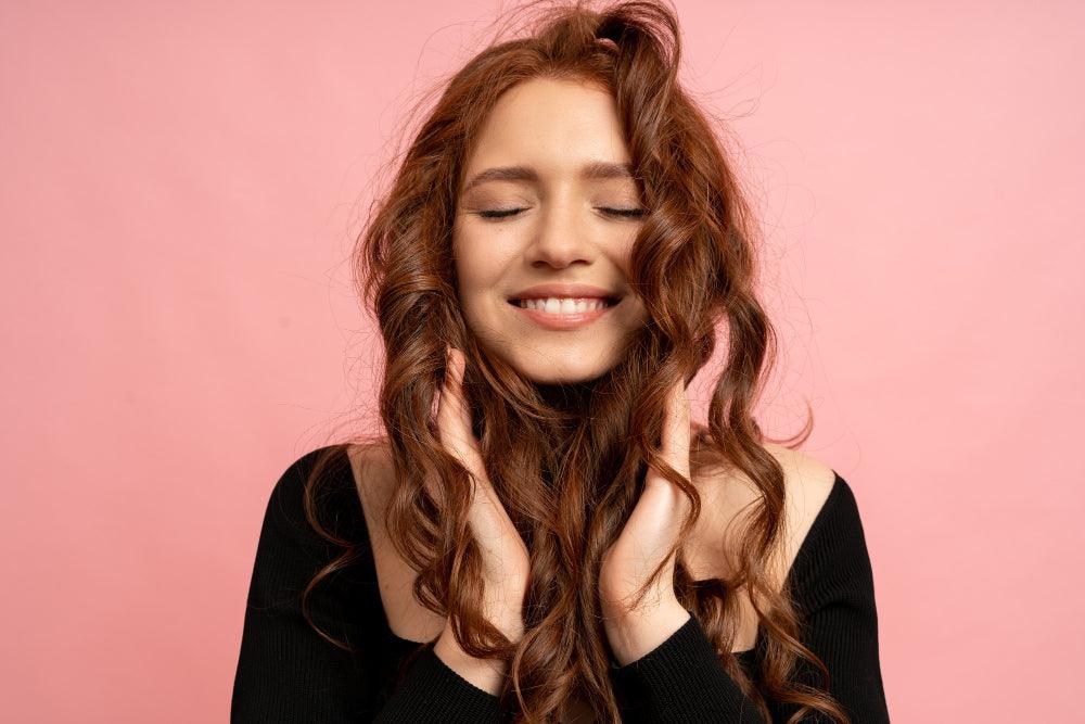 Como cuidar do cabelo se você usa Laces? 3 Dicas para lavar, pintar, armazenar