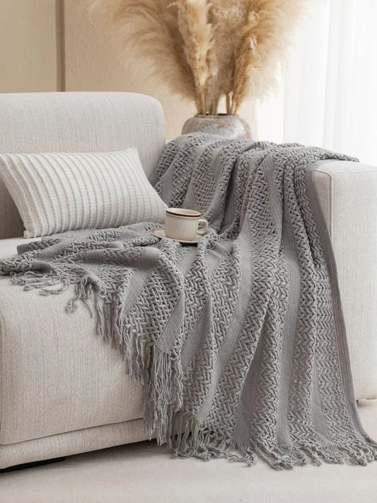Manta para Sofá Cinza: Elegância Atemporal para Transformar a Decoração da Sua Sala