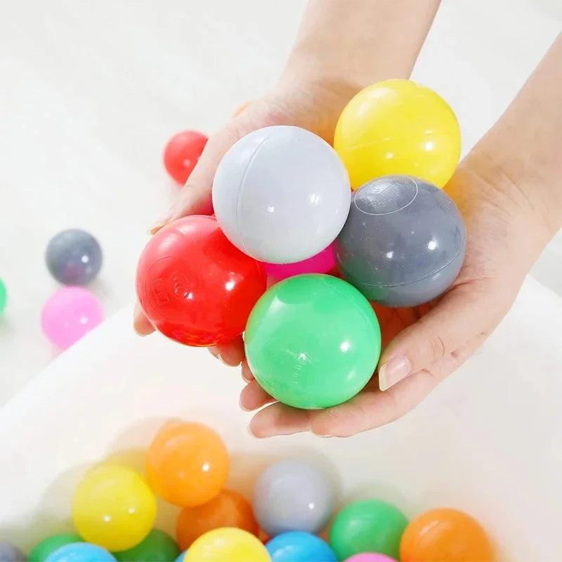 Explore a diversão com nossas bolas oceânicas para piscina infantil. Brinquedos educativos e coloridos, ideais para coordenação e diversão segura