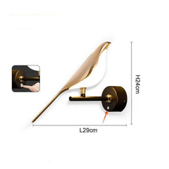 Arandela Decorativa Pássaros de Parede com design elegante, corpo em liga de zinco dourada e LED embutido, perfeita para ambientes sofisticados.