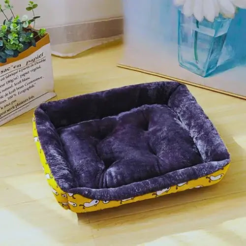 Cama Pet para Cachorros e Gatos de porte médio e grande, com lã macia e design ortopédico.