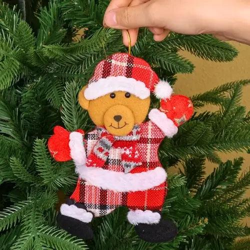 Enfeite de Natal em tecido com bonecos decorativos para árvore, incluindo Papai Noel e boneco de neve, ideal para criar uma atmosfera festiva.