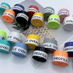 Overgrip antiderrapante para raquete de tênis, com superfície microperfurada para absorção do suor, garantindo melhor aderência e controle nos golpes.