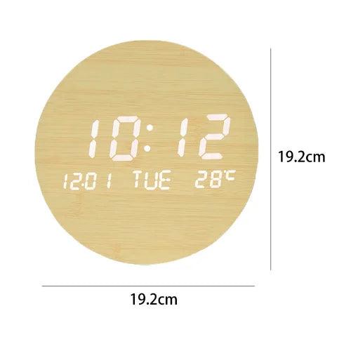 Relógio de Parede Madeira Vintage da Polideia com design rústico, acabamento detalhado e mecanismo silencioso, ideal para decoração sofisticada.