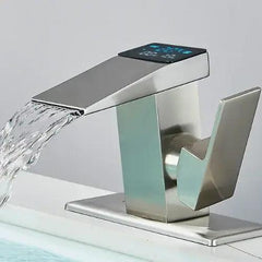 Torneira Gourmet Cascata com Misturador Digital - Torneira Gourmet Cascata com Misturador Digital - Prata - Polideia