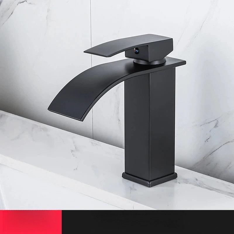 Torneria Lavabo Bancada Misturador: Durabilidade e elegância em seu banheiro. Compre agora e transforme sua rotina diária!