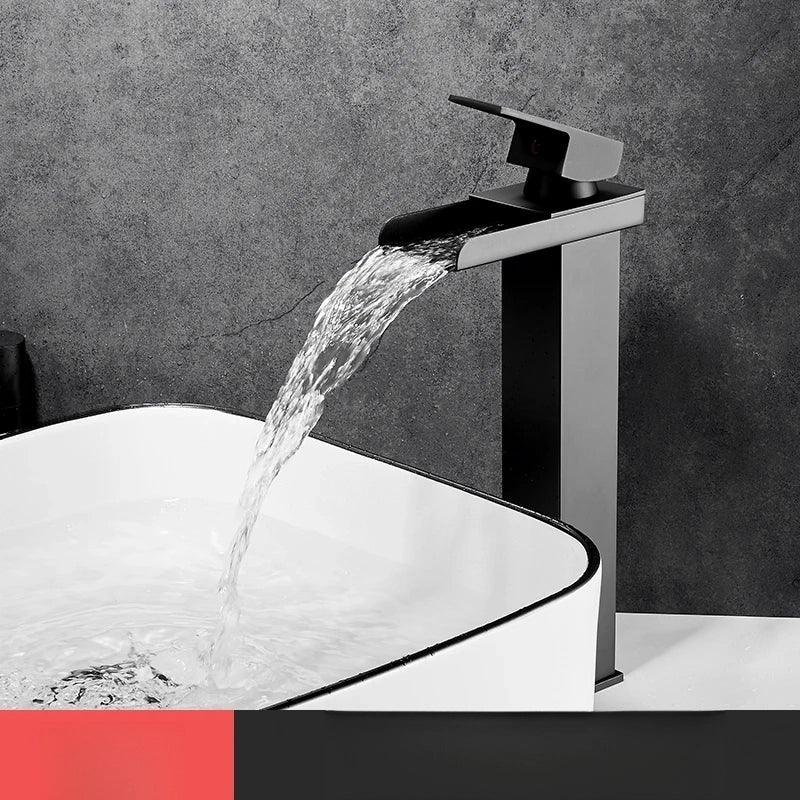 Torneria Lavabo Bancada Misturador: Durabilidade e elegância em seu banheiro. Compre agora e transforme sua rotina diária!