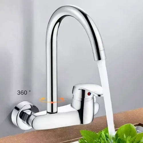 Torneira de cozinha de parede com misturador, acabamento em latão e cobre, funcionalidade 360º, ideal para água quente e fria.