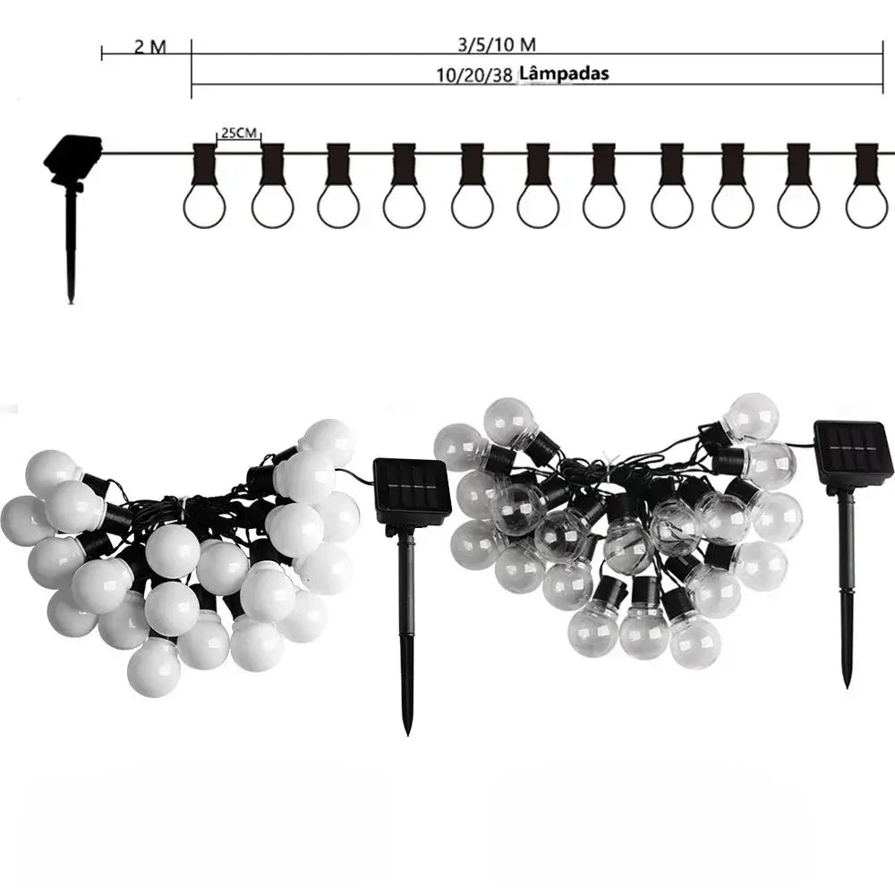Imagem do Varal De Lâmpadas Solar Externa 12M iluminando um jardim com luzes LED de Branco Quente, resistente e ideal para áreas externas.