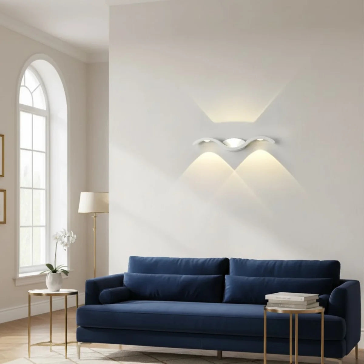 Comprar arandela LED externa alumínio IP65 design curvo para jardim fachada varanda barato ou em promoção