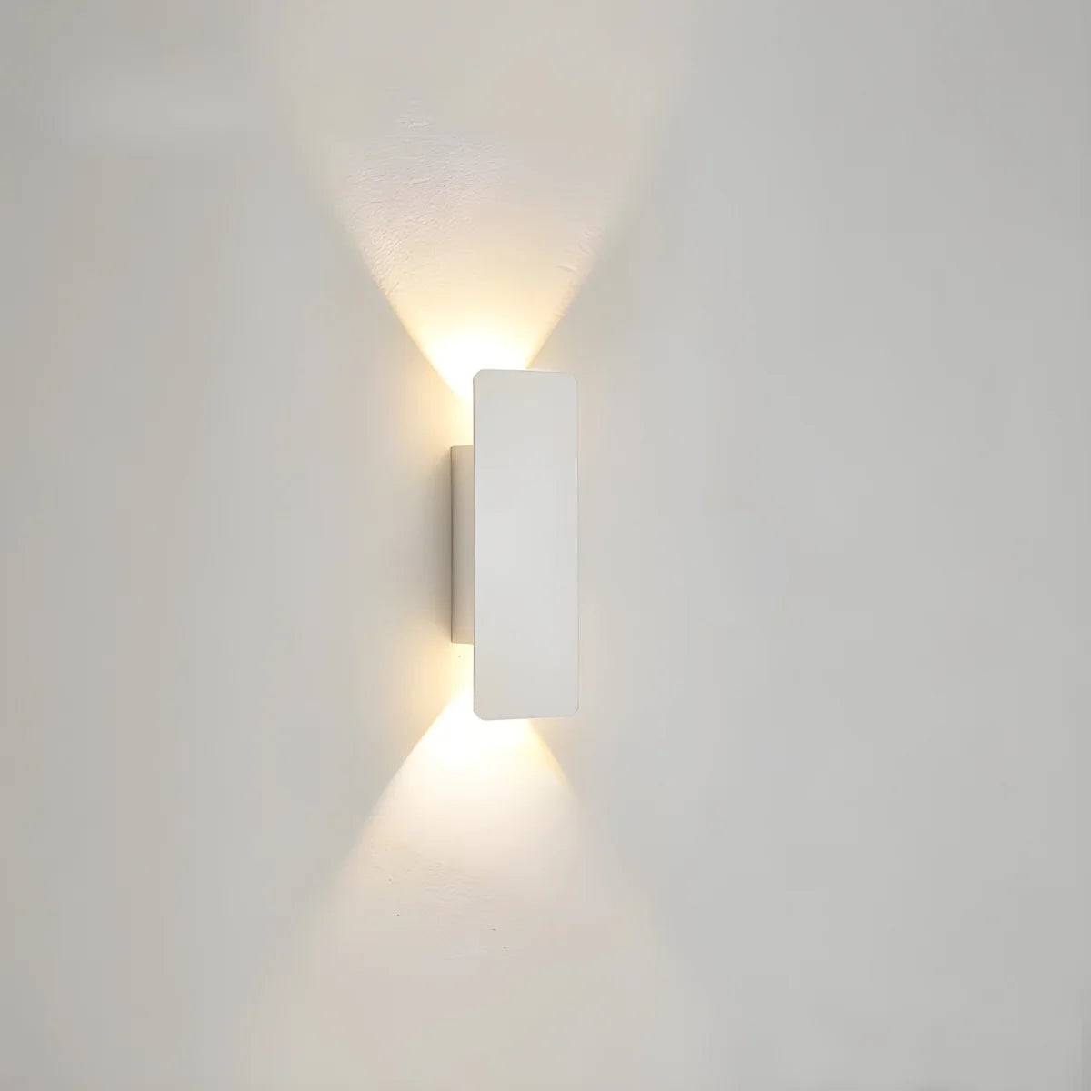 Comprar arandela de parede externa alumínio LED preta minimalista luz indireta para fachada e área gourmet barato em promoção