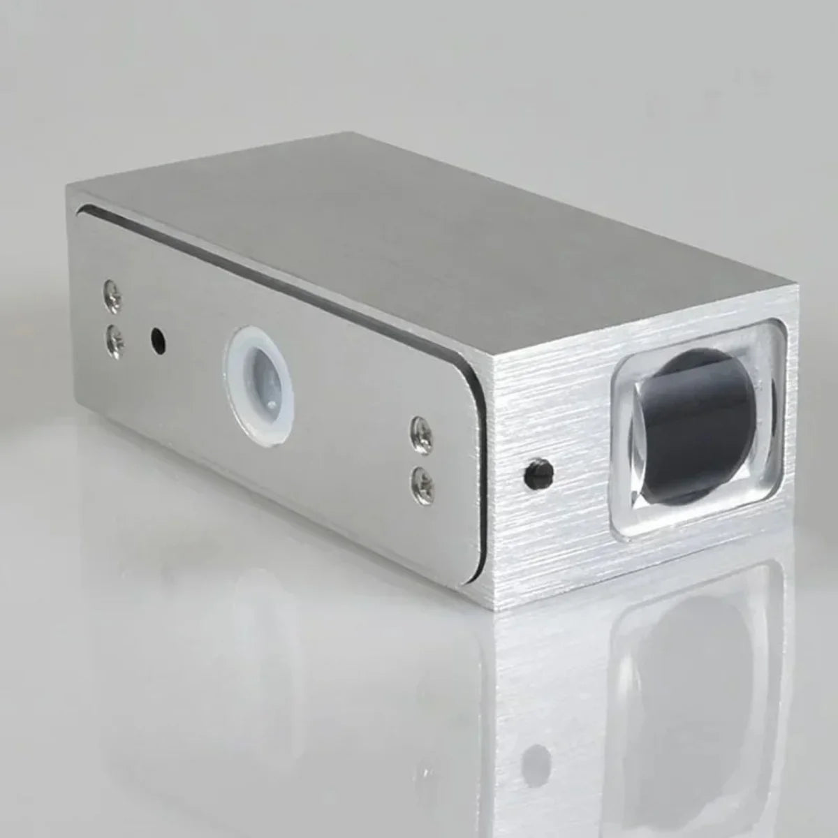 Comprar arandela de parede externa LED bidirecional moderna em alumínio resistente barato ou em promoção