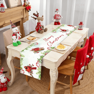 Encante suas celebrações com o Caminho de Mesa Natalino. Padrões festivos em poliéster premium para uma decoração única e memoráve