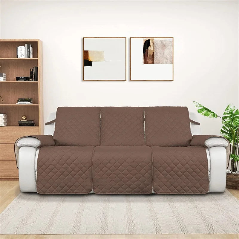 capa de sofá retrátil impermeável, mostrando como ela se adapta ao sofá reclinável