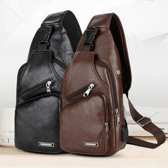 Comprar Bolsa transversal masculina de couro premium com porta USB, e compartimentos espaçosos barato - Polideia